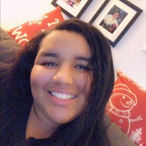 Meet your Posher, Alexis